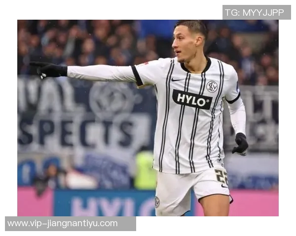 法兰克福与22岁前锋埃布努塔利布达成协议签约五年半交易金额达800万欧元