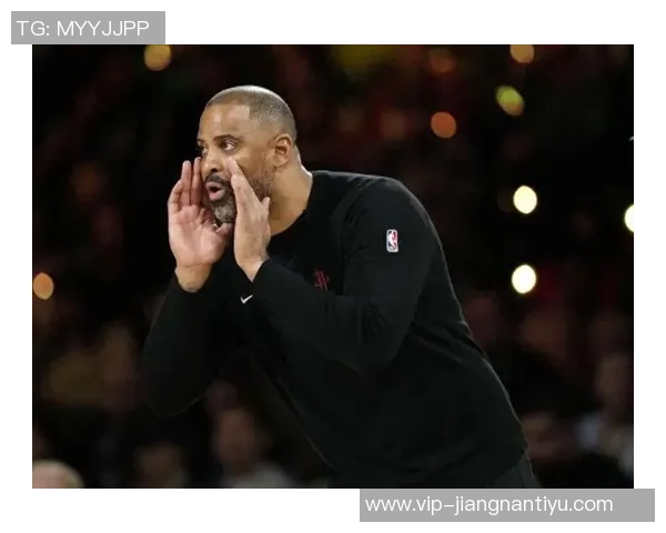 乌度卡称赞小贾表现出色关键时刻命中三分助力球队逆转胜利