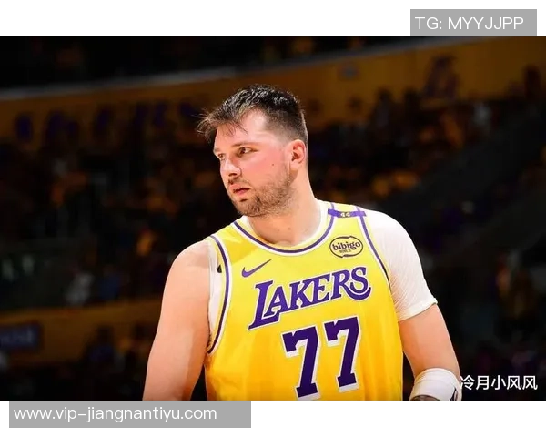 老詹如何适应新环境东契奇赞其经验丰富无可替代